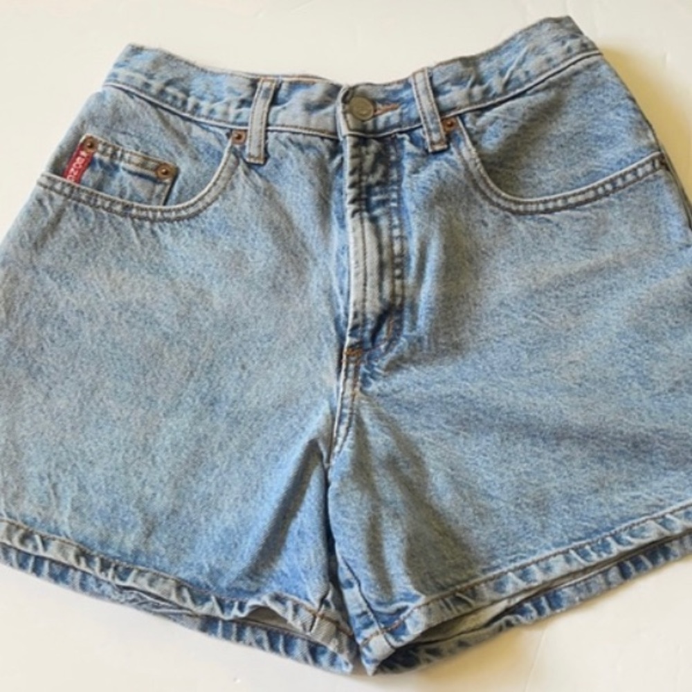 Vintage BONGO high rise mom jean shorts